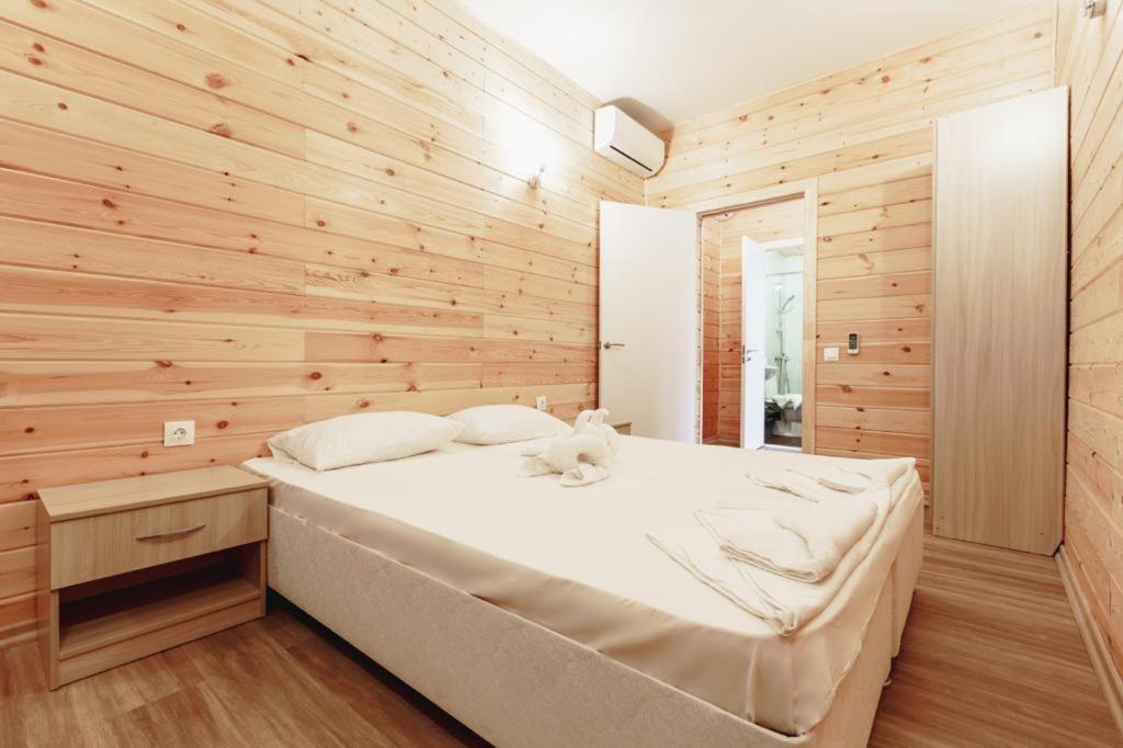Guest House Amshin Tsandrypsh Exterior photo