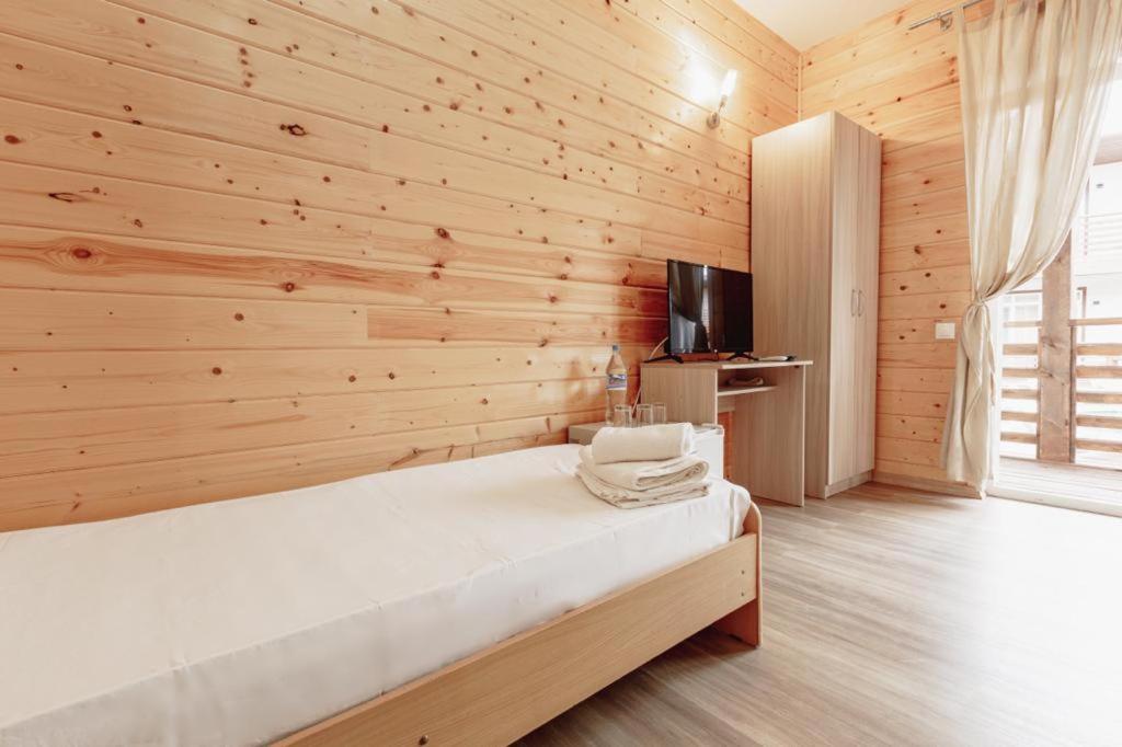 Guest House Amshin Tsandrypsh Exterior photo