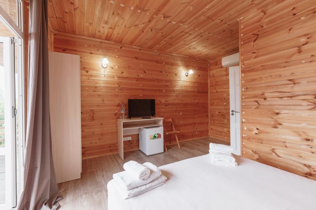 Guest House Amshin Tsandrypsh Exterior photo